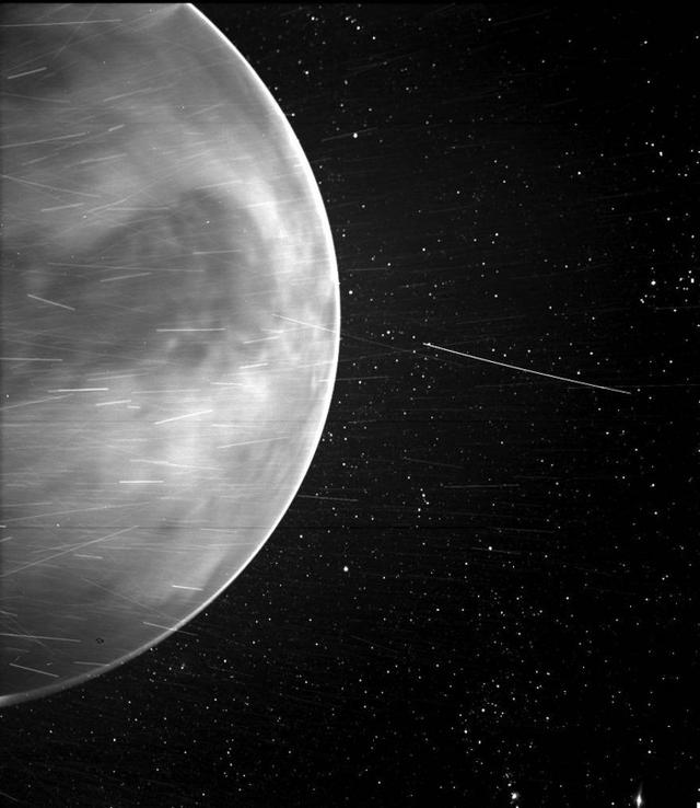 帕克太阳探测器拍摄到不可思议的金星照片 