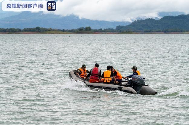 老挝万象客船沉没事故已致8人遇难 搜救行动仍在进行