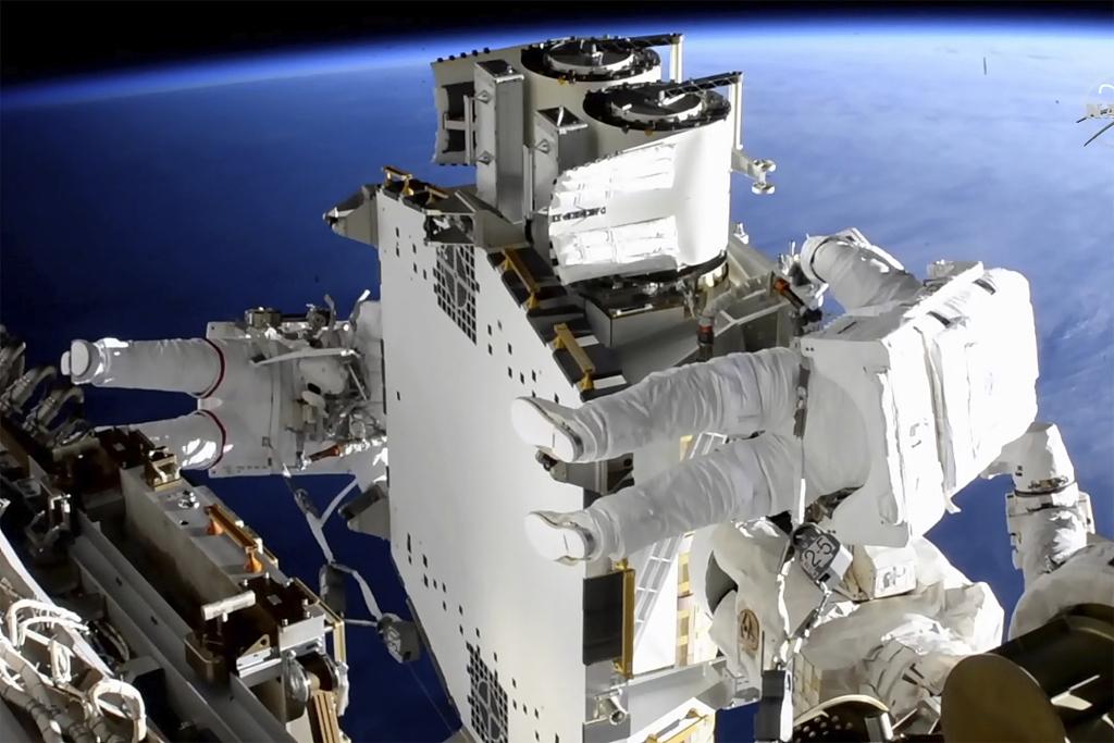 NASA称太空碎片或将与国际空间站相撞 俄航天局：无法证实